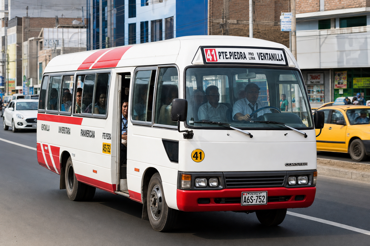 Microbús blanco y rojo circulando por vía urbana en el Perú, vehículo autorizado con la licencia A-IIb del MTC para transporte de pasajeros